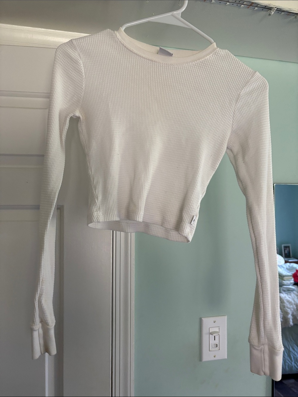 TNA White Ribbed Long-Sleeve Crop Top